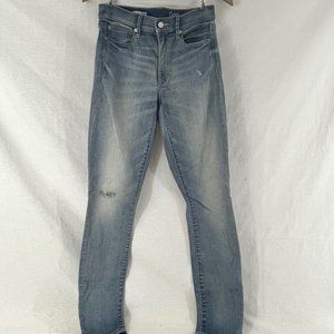Women's light wash denim jeans